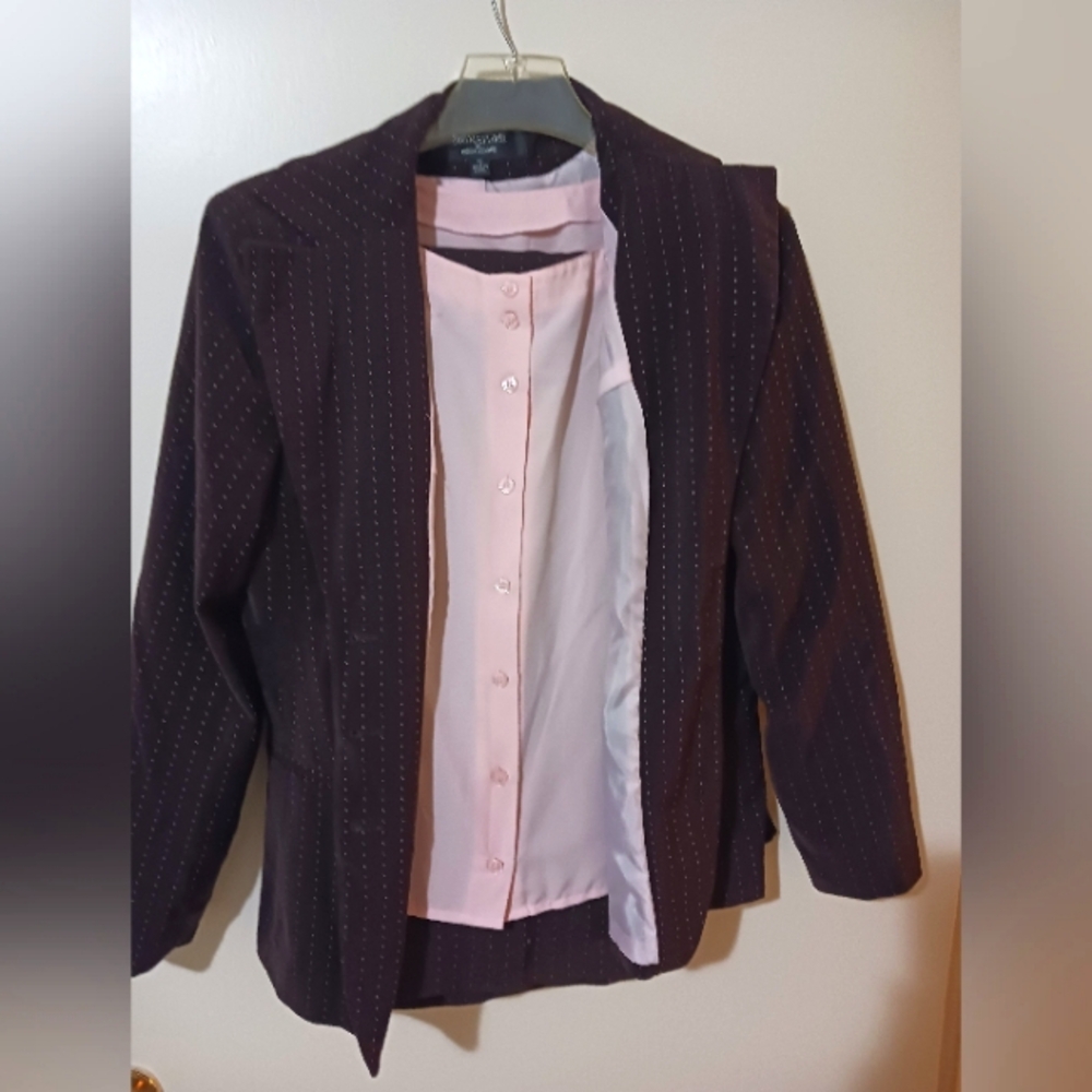 Suit signature by Larry's 3pc women's